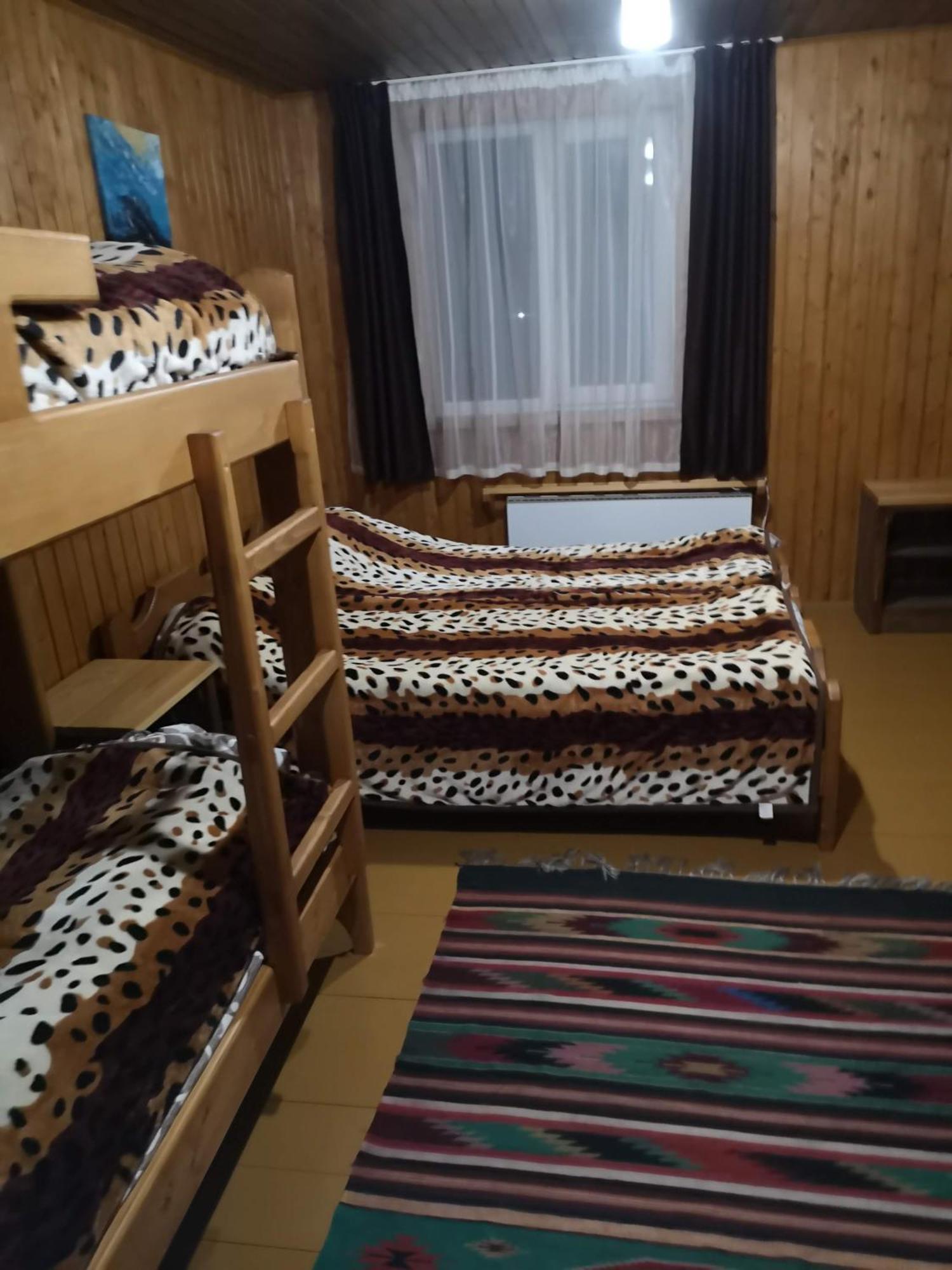 Hotel Рада Дараба Krasnik Esterno foto