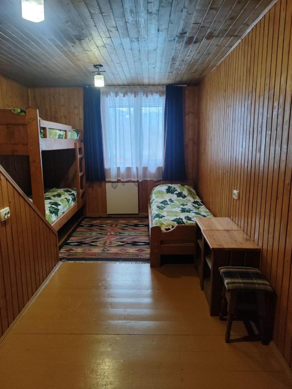 Hotel Рада Дараба Krasnik Esterno foto