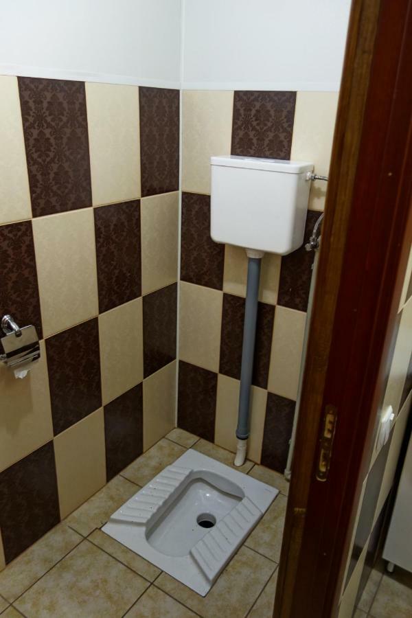 Hotel Рада Дараба Krasnik Esterno foto